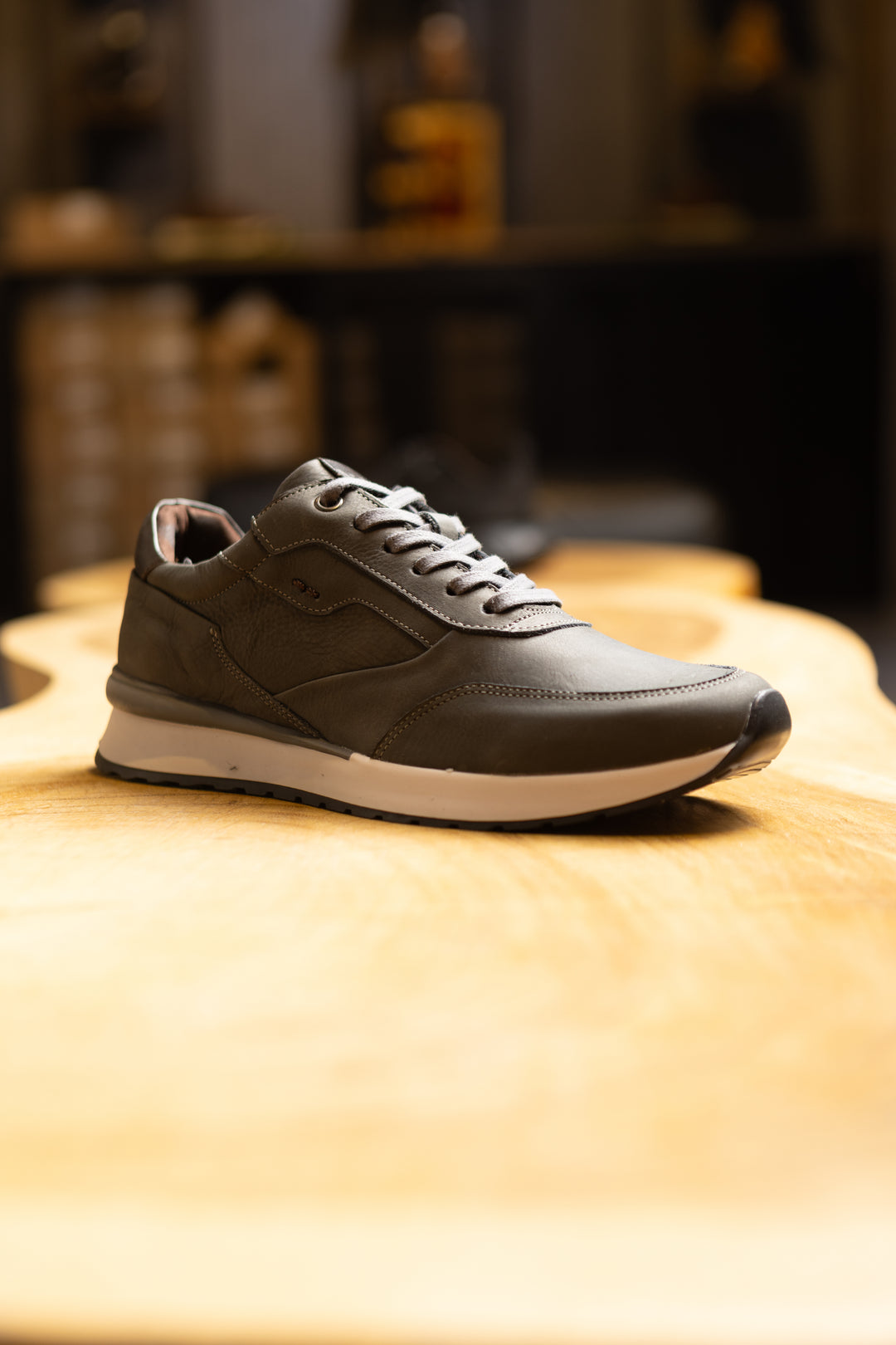 Casual shoe in authentic grey leather Guarionex SantoCacique™ 🇨🇴