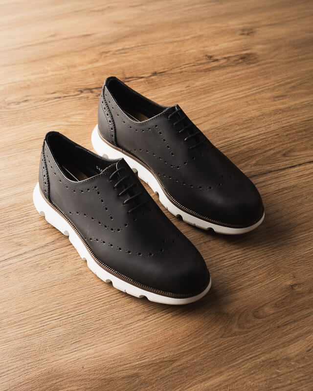 Flex Oxford brogue negro piel suela blanca